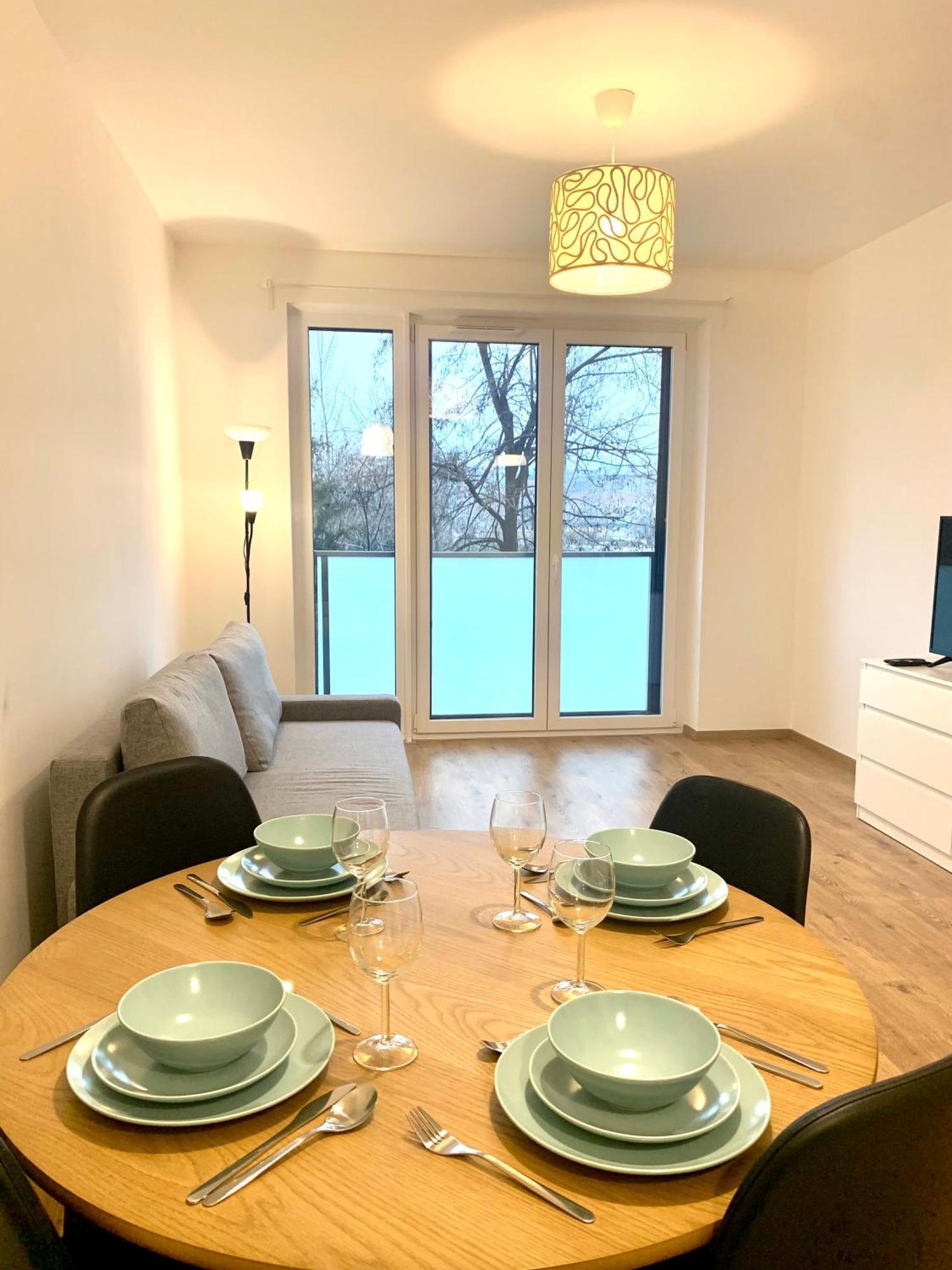 Westside Residence Apartment - Modern & Peaceful - Free Garage! Budapest Luaran gambar